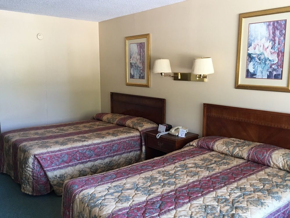 Landmark Inn Hartsville Exterior foto